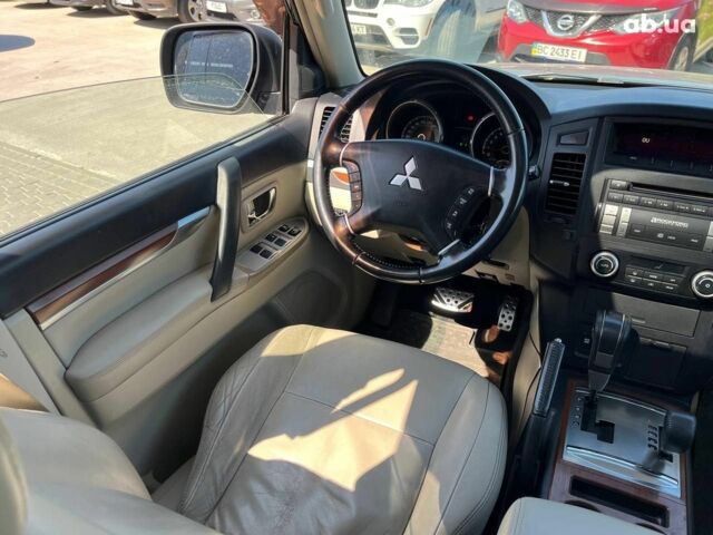 Сірий Міцубісі Паджеро, об'ємом двигуна 3 л та пробігом 162 тис. км за 11990 $, фото 31 на Automoto.ua