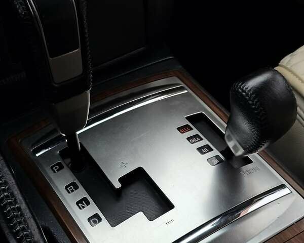 Сірий Міцубісі Паджеро, об'ємом двигуна 3 л та пробігом 187 тис. км за 11777 $, фото 52 на Automoto.ua