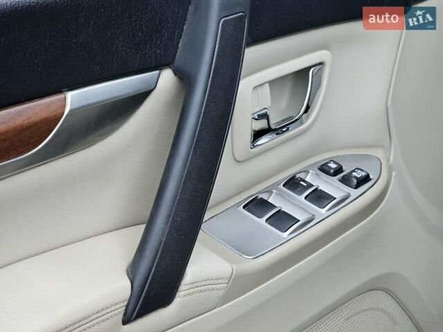 Сірий Міцубісі Паджеро, об'ємом двигуна 3 л та пробігом 187 тис. км за 11777 $, фото 44 на Automoto.ua