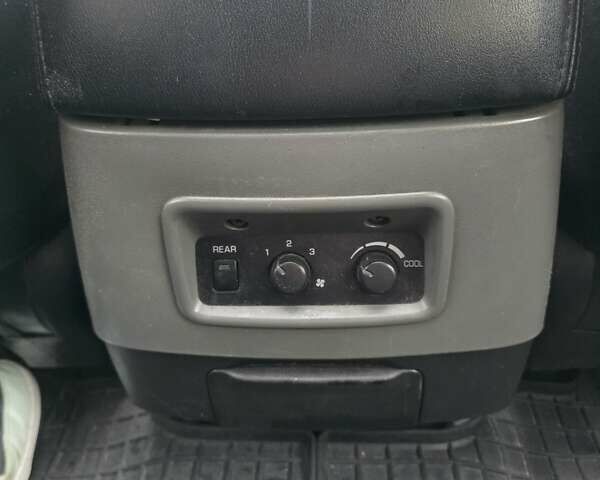 Сірий Міцубісі Паджеро, об'ємом двигуна 3 л та пробігом 396 тис. км за 7899 $, фото 23 на Automoto.ua