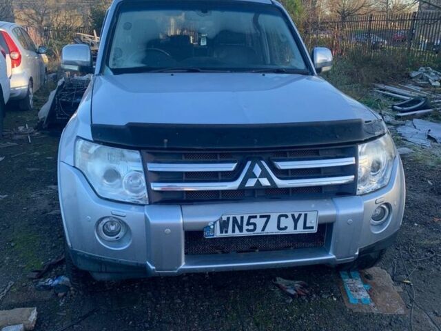 Серый Мицубиси Паджеро, объемом двигателя 3.2 л и пробегом 150 тыс. км за 4062 $, фото 4 на Automoto.ua