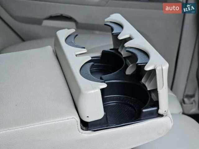 Сірий Міцубісі Паджеро, об'ємом двигуна 3 л та пробігом 187 тис. км за 11777 $, фото 28 на Automoto.ua