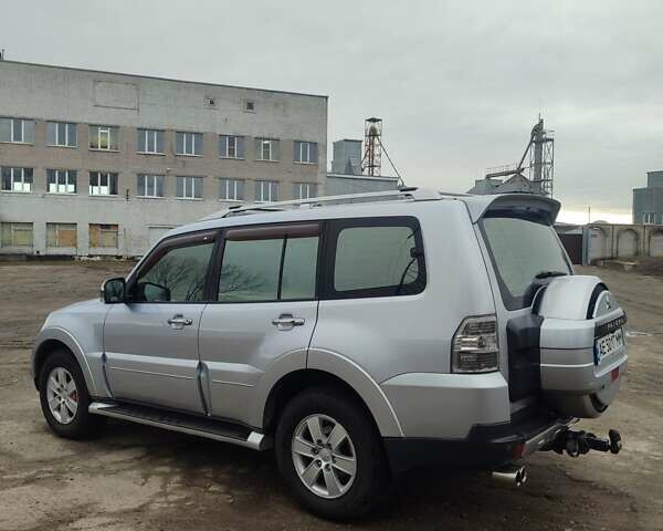 Серый Мицубиси Паджеро, объемом двигателя 2.97 л и пробегом 186 тыс. км за 12500 $, фото 5 на Automoto.ua