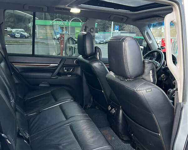 Серый Мицубиси Паджеро, объемом двигателя 2.97 л и пробегом 223 тыс. км за 11700 $, фото 16 на Automoto.ua