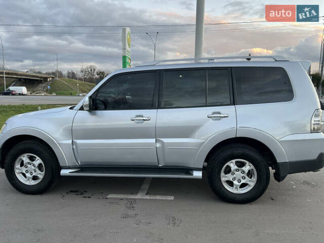 Серый Мицубиси Паджеро, объемом двигателя 2.97 л и пробегом 223 тыс. км за 11700 $, фото 2 на Automoto.ua