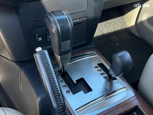 Сірий Міцубісі Паджеро, об'ємом двигуна 3 л та пробігом 162 тис. км за 11990 $, фото 23 на Automoto.ua