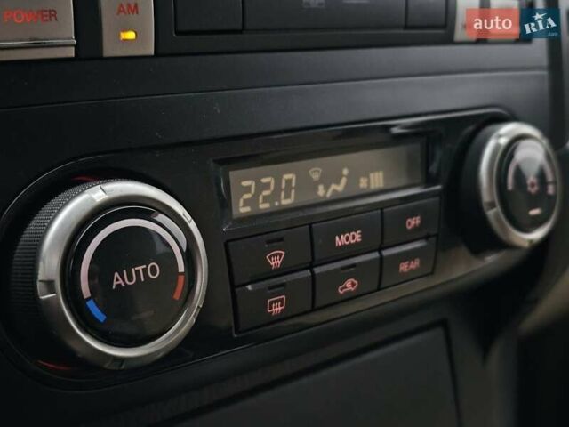 Сірий Міцубісі Паджеро, об'ємом двигуна 3 л та пробігом 187 тис. км за 11777 $, фото 57 на Automoto.ua