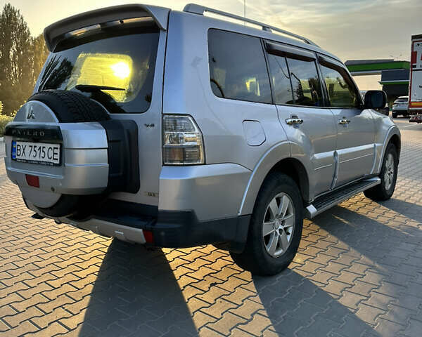 Сірий Міцубісі Паджеро, об'ємом двигуна 3 л та пробігом 220 тис. км за 9100 $, фото 3 на Automoto.ua
