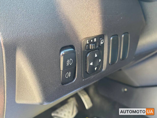 Сірий Міцубісі Паджеро, об'ємом двигуна 3.2 л та пробігом 260 тис. км за 15300 $, фото 15 на Automoto.ua