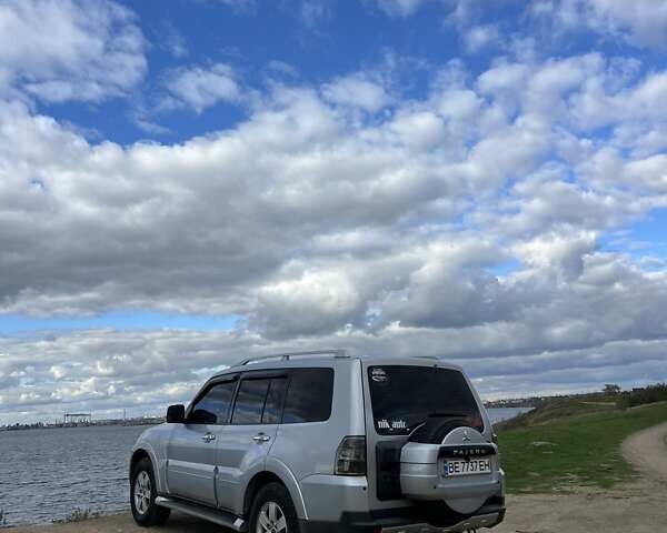 Сірий Міцубісі Паджеро, об'ємом двигуна 3.2 л та пробігом 295 тис. км за 13000 $, фото 11 на Automoto.ua