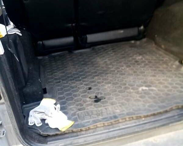 Серый Мицубиси Паджеро, объемом двигателя 3 л и пробегом 240 тыс. км за 11000 $, фото 6 на Automoto.ua