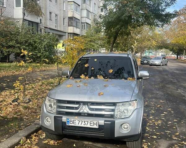 Сірий Міцубісі Паджеро, об'ємом двигуна 3.2 л та пробігом 295 тис. км за 13000 $, фото 17 на Automoto.ua