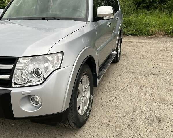 Сірий Міцубісі Паджеро, об'ємом двигуна 2.97 л та пробігом 187 тис. км за 10500 $, фото 2 на Automoto.ua
