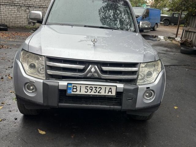 Сірий Міцубісі Паджеро, об'ємом двигуна 3.8 л та пробігом 275 тис. км за 5500 $, фото 1 на Automoto.ua
