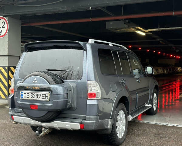 Сірий Міцубісі Паджеро, об'ємом двигуна 3.2 л та пробігом 235 тис. км за 10950 $, фото 7 на Automoto.ua