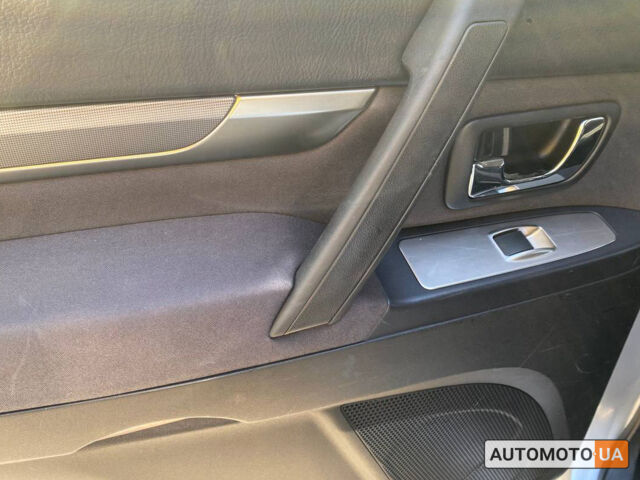 Сірий Міцубісі Паджеро, об'ємом двигуна 3.2 л та пробігом 260 тис. км за 15300 $, фото 21 на Automoto.ua