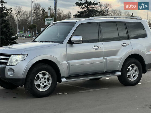 Серый Мицубиси Паджеро, объемом двигателя 2.97 л и пробегом 223 тыс. км за 11700 $, фото 7 на Automoto.ua