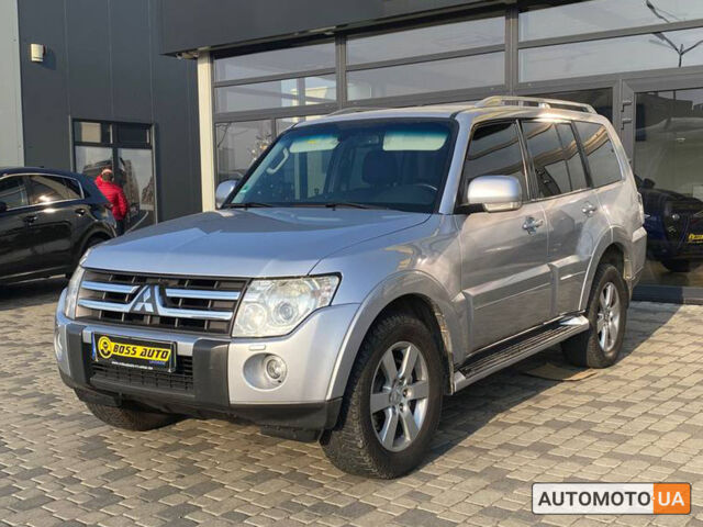 Сірий Міцубісі Паджеро, об'ємом двигуна 3.2 л та пробігом 260 тис. км за 15300 $, фото 2 на Automoto.ua