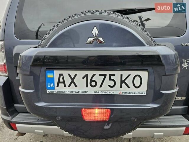 Сірий Міцубісі Паджеро, об'ємом двигуна 3 л та пробігом 187 тис. км за 11777 $, фото 12 на Automoto.ua