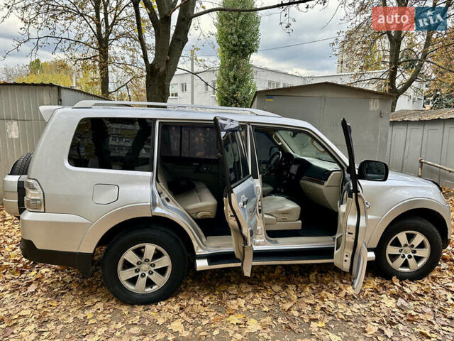 Сірий Міцубісі Паджеро, об'ємом двигуна 2.97 л та пробігом 154 тис. км за 9500 $, фото 5 на Automoto.ua