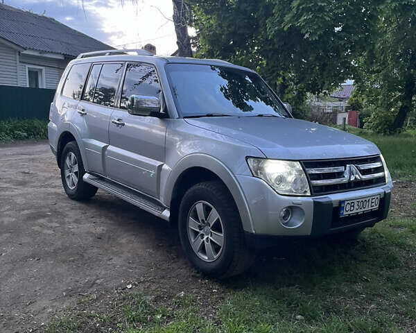 Сірий Міцубісі Паджеро, об'ємом двигуна 3 л та пробігом 237 тис. км за 10500 $, фото 1 на Automoto.ua