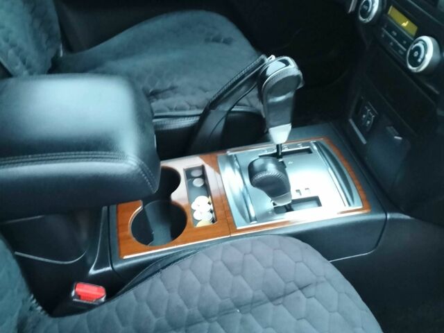 Сірий Міцубісі Паджеро, об'ємом двигуна 3 л та пробігом 270 тис. км за 14400 $, фото 5 на Automoto.ua