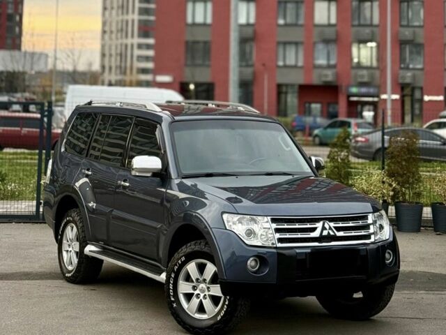 Сірий Міцубісі Паджеро, об'ємом двигуна 3 л та пробігом 245 тис. км за 9950 $, фото 4 на Automoto.ua