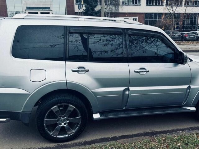 Сірий Міцубісі Паджеро, об'ємом двигуна 3.2 л та пробігом 180 тис. км за 16500 $, фото 3 на Automoto.ua