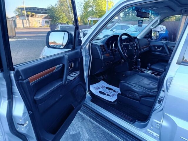 Серый Мицубиси Паджеро, объемом двигателя 3.2 л и пробегом 254 тыс. км за 11500 $, фото 6 на Automoto.ua