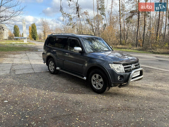 Мицубиси Паджеро 2008 в Чугуеве на Automoto.ua Серый Мицубиси Паджеро, объемом двигателя 2.97 л и пробегом 182 тыс. км за 11800 $, фото 2 на Automoto.ua