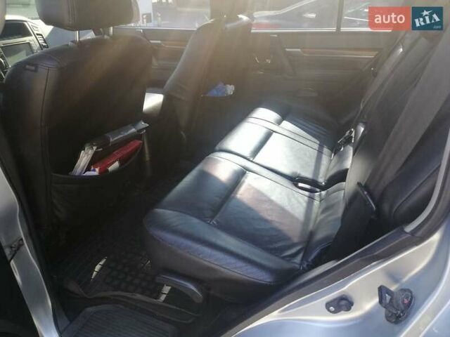 Сірий Міцубісі Паджеро, об'ємом двигуна 2.97 л та пробігом 199 тис. км за 12500 $, фото 1 на Automoto.ua