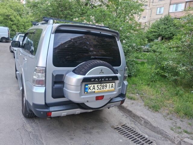 Міцубісі Паджеро 2008 у Києві на Automoto.ua Сірий Міцубісі Паджеро, об'ємом двигуна 3 л та пробігом 220 тис. км за 269 $, фото 3 на Automoto.ua