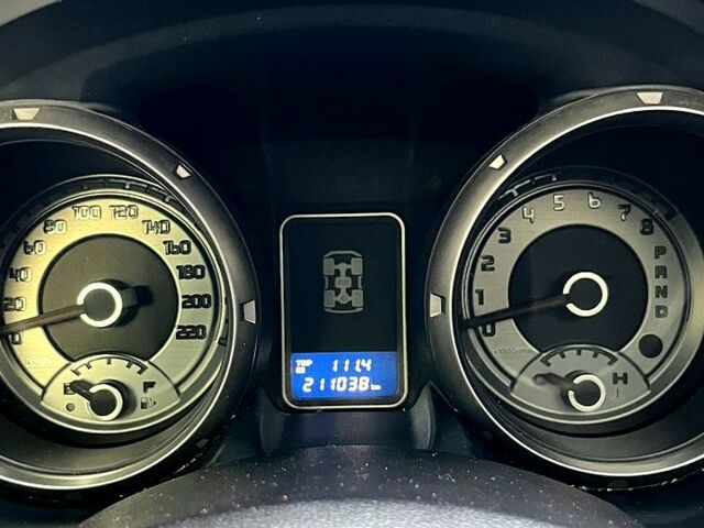 Сірий Міцубісі Паджеро, об'ємом двигуна 3 л та пробігом 211 тис. км за 10700 $, фото 2 на Automoto.ua