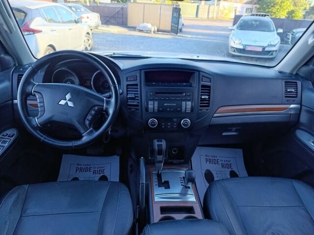 Серый Мицубиси Паджеро, объемом двигателя 3.2 л и пробегом 254 тыс. км за 11500 $, фото 7 на Automoto.ua