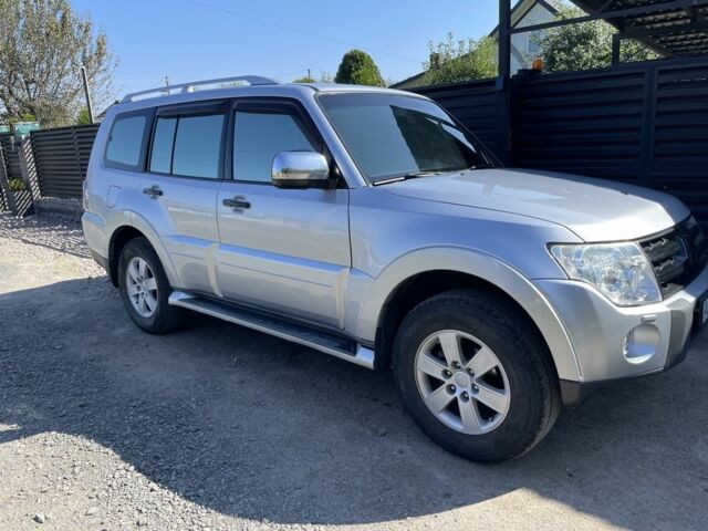 Сірий Міцубісі Паджеро, об'ємом двигуна 3 л та пробігом 253 тис. км за 12000 $, фото 1 на Automoto.ua