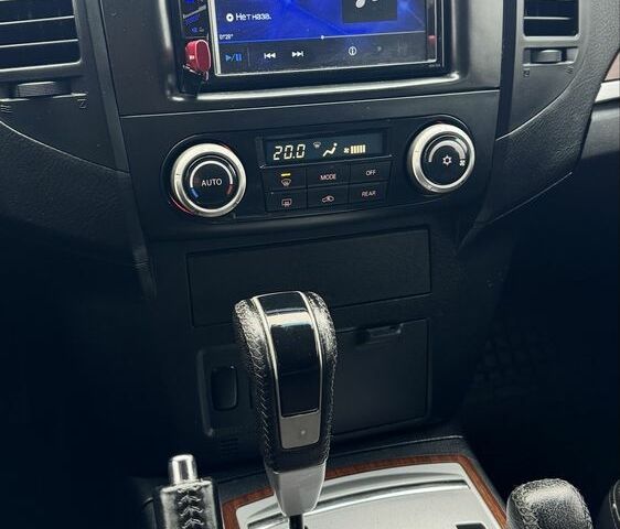 Сірий Міцубісі Паджеро, об'ємом двигуна 3 л та пробігом 191 тис. км за 9999 $, фото 13 на Automoto.ua