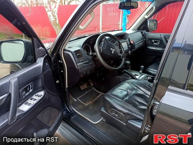 Серый Мицубиси Паджеро, объемом двигателя 1.1 л и пробегом 269 тыс. км за 10500 $, фото 7 на Automoto.ua