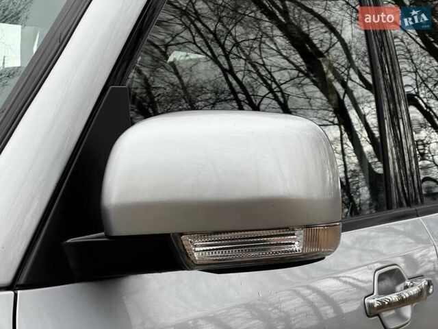 Серый Мицубиси Паджеро, объемом двигателя 2.97 л и пробегом 198 тыс. км за 10000 $, фото 6 на Automoto.ua