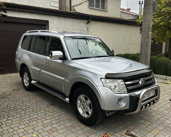 Серый Мицубиси Паджеро, объемом двигателя 3 л и пробегом 141 тыс. км за 12000 $, фото 5 на Automoto.ua