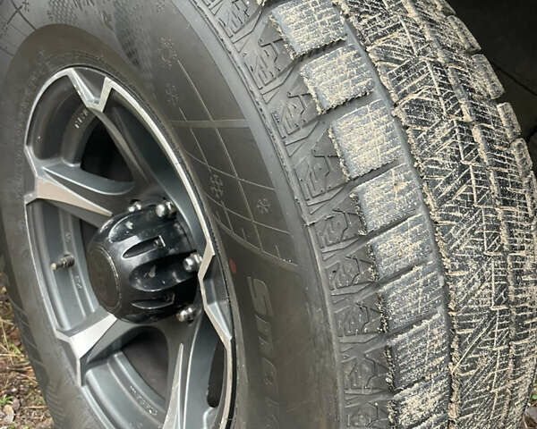 Серый Мицубиси Паджеро, объемом двигателя 3 л и пробегом 290 тыс. км за 9000 $, фото 25 на Automoto.ua