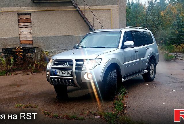 Серый Мицубиси Паджеро, объемом двигателя 3 л и пробегом 235 тыс. км за 11000 $, фото 6 на Automoto.ua