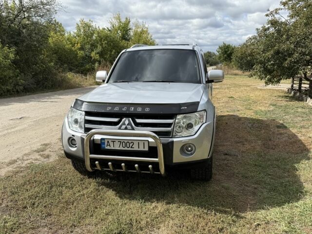 Серый Мицубиси Паджеро, объемом двигателя 3.2 л и пробегом 284 тыс. км за 11500 $, фото 6 на Automoto.ua