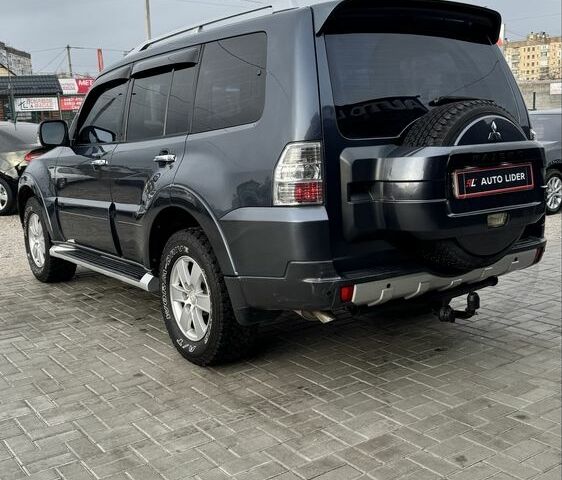 Сірий Міцубісі Паджеро, об'ємом двигуна 3 л та пробігом 191 тис. км за 9999 $, фото 6 на Automoto.ua