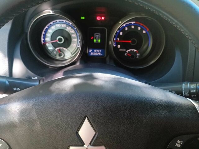 Сірий Міцубісі Паджеро, об'ємом двигуна 3.2 л та пробігом 352 тис. км за 9125 $, фото 6 на Automoto.ua