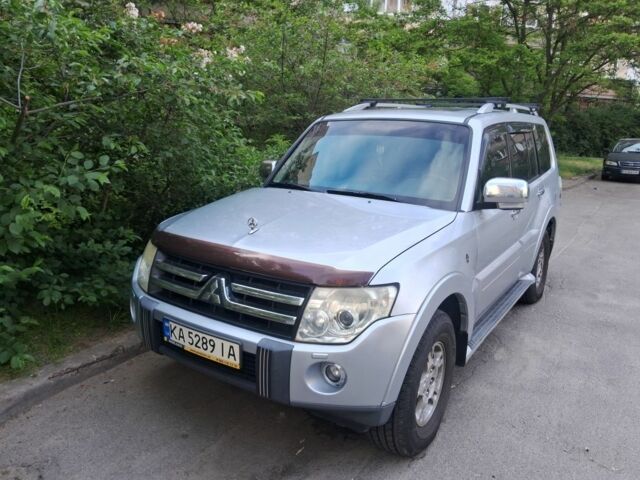 Міцубісі Паджеро 2008 у Києві на Automoto.ua Сірий Міцубісі Паджеро, об'ємом двигуна 3 л та пробігом 220 тис. км за 269 $, фото 2 на Automoto.ua