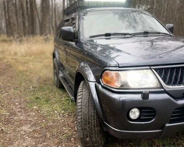 Серый Мицубиси Паджеро, объемом двигателя 3 л и пробегом 290 тыс. км за 9000 $, фото 14 на Automoto.ua