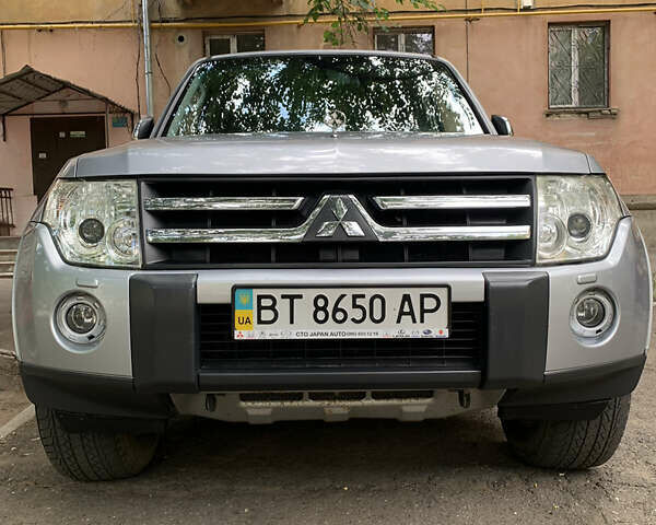 Серый Мицубиси Паджеро, объемом двигателя 3 л и пробегом 124 тыс. км за 14500 $, фото 7 на Automoto.ua
