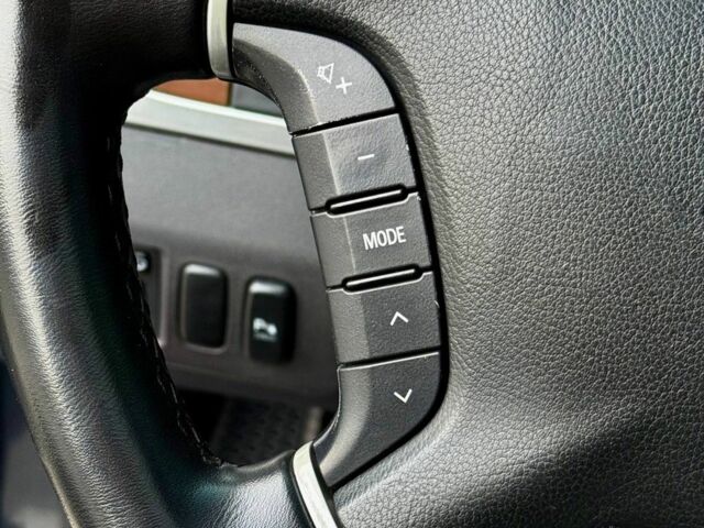 Сірий Міцубісі Паджеро, об'ємом двигуна 3 л та пробігом 245 тис. км за 9950 $, фото 22 на Automoto.ua