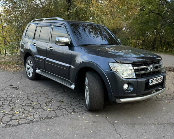 Серый Мицубиси Паджеро, объемом двигателя 3 л и пробегом 255 тыс. км за 12000 $, фото 7 на Automoto.ua