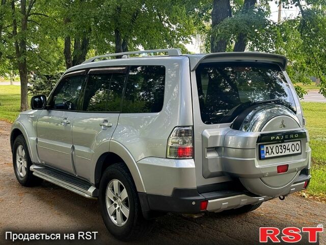 Серый Мицубиси Паджеро, объемом двигателя 3 л и пробегом 213 тыс. км за 12500 $, фото 3 на Automoto.ua